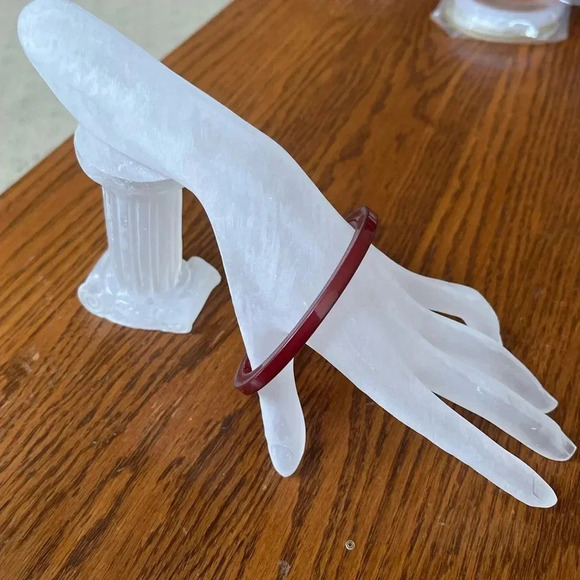 Vintage 1960s–1970s Brown Bakelite Style Bangle Bracelet – Retro Minimalist - Picture 5 of 11